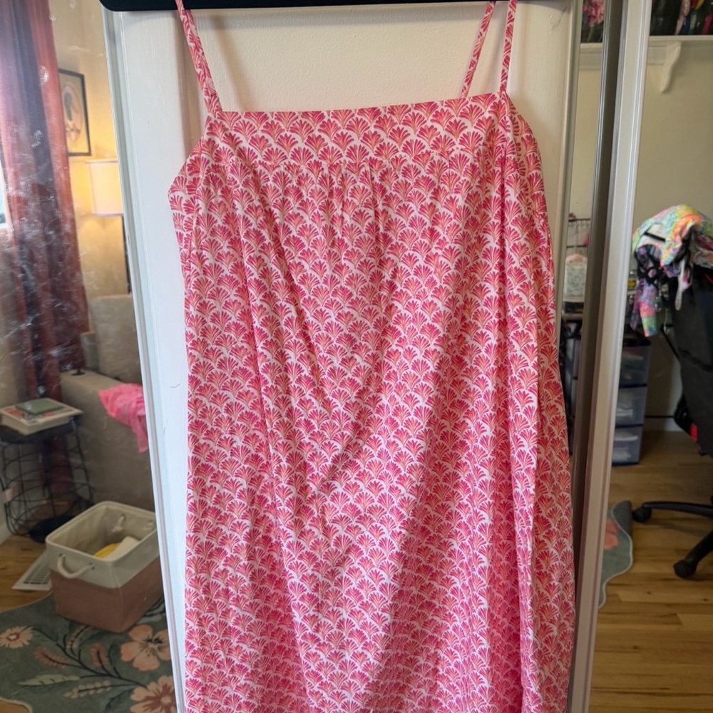 Vineyard Vines Pink and White Dress